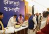PM eats 'Jhal Muri' once again, this time served by CM Adhikari  As TMC rebel bloc set to join NDA