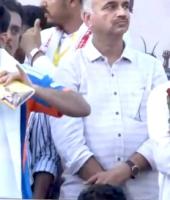 Cockroach Janata Party Protests at Savitribai Phule Pune University, Demands Education Minister's Resignation