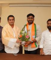 BJYM State President Krishnaraj Mahadik and District President Vaibhav Solankar Attend Youth Morcha Meeting in Baramati