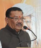 Minister Shirsat conducts snap inspection of Mumbai student hostel