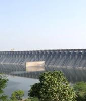Solapur news - Ujani's Water Storage Declining, Concerns Mount