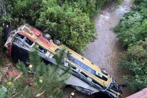 At least 13 killed in head-on collision in northeast Argentina