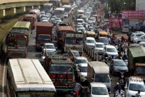 Pune Traffic Police Launches Major Initiative to Ease Congestion at Five Hotspots
