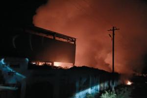 Massive Fire Erupts at Khandala Garbage Depot!